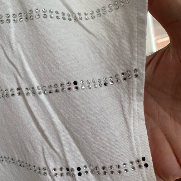White shirt sleeve t-shirt with sequin dots. Barely worn, but few dots missing. - Picture 4 of 7